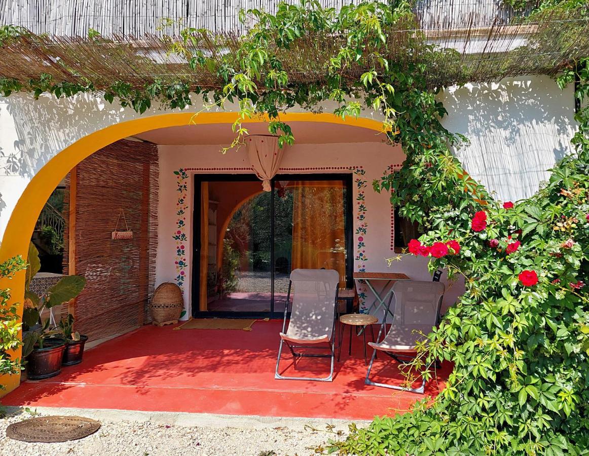 Domaine Colibri En Provence Pujaut Exterior foto