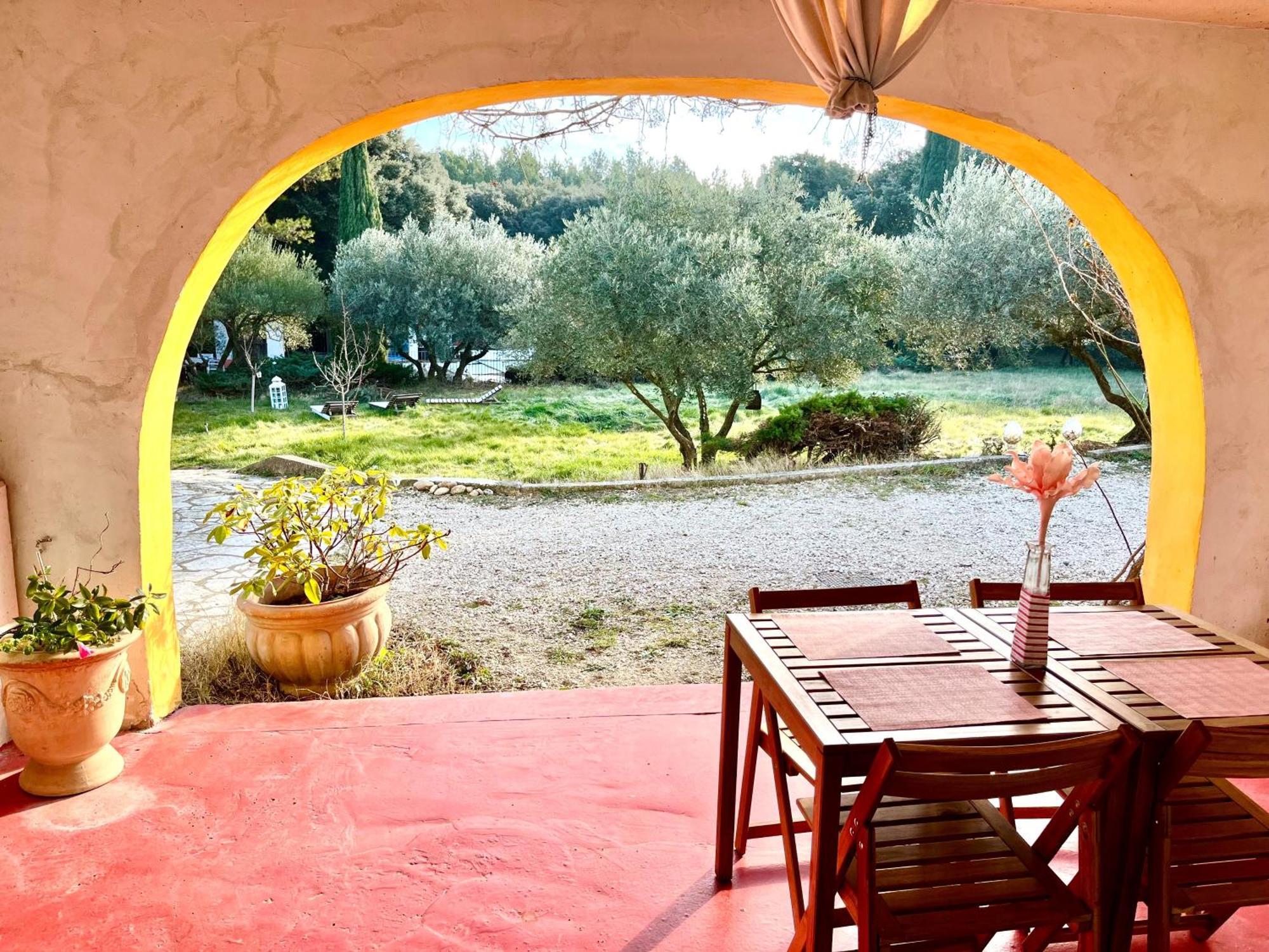 Domaine Colibri En Provence Pujaut Exterior foto